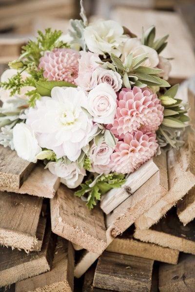 EDISEE-La-boda-con-Diana-Feldhaus_flores-boda-decoración-malva (17)