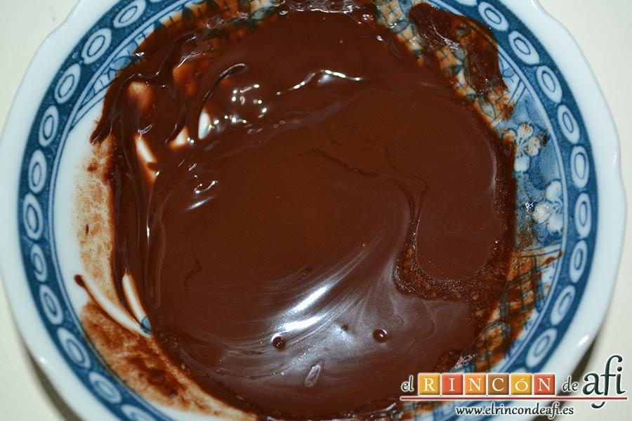 Galletas Linzer, hasta que quede bien fundido