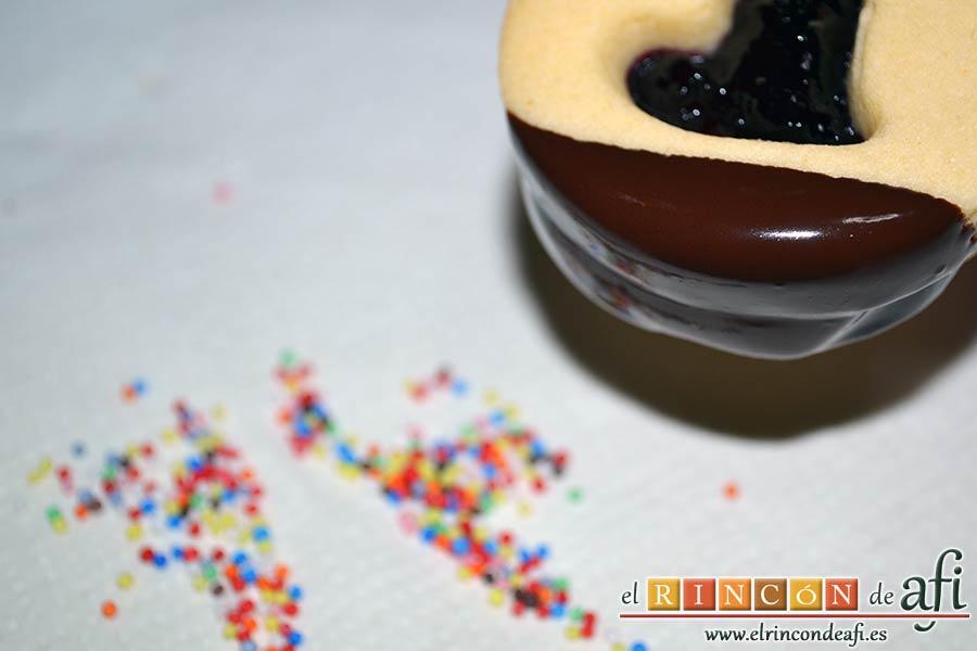 Galletas Linzer, decorar con bolitas