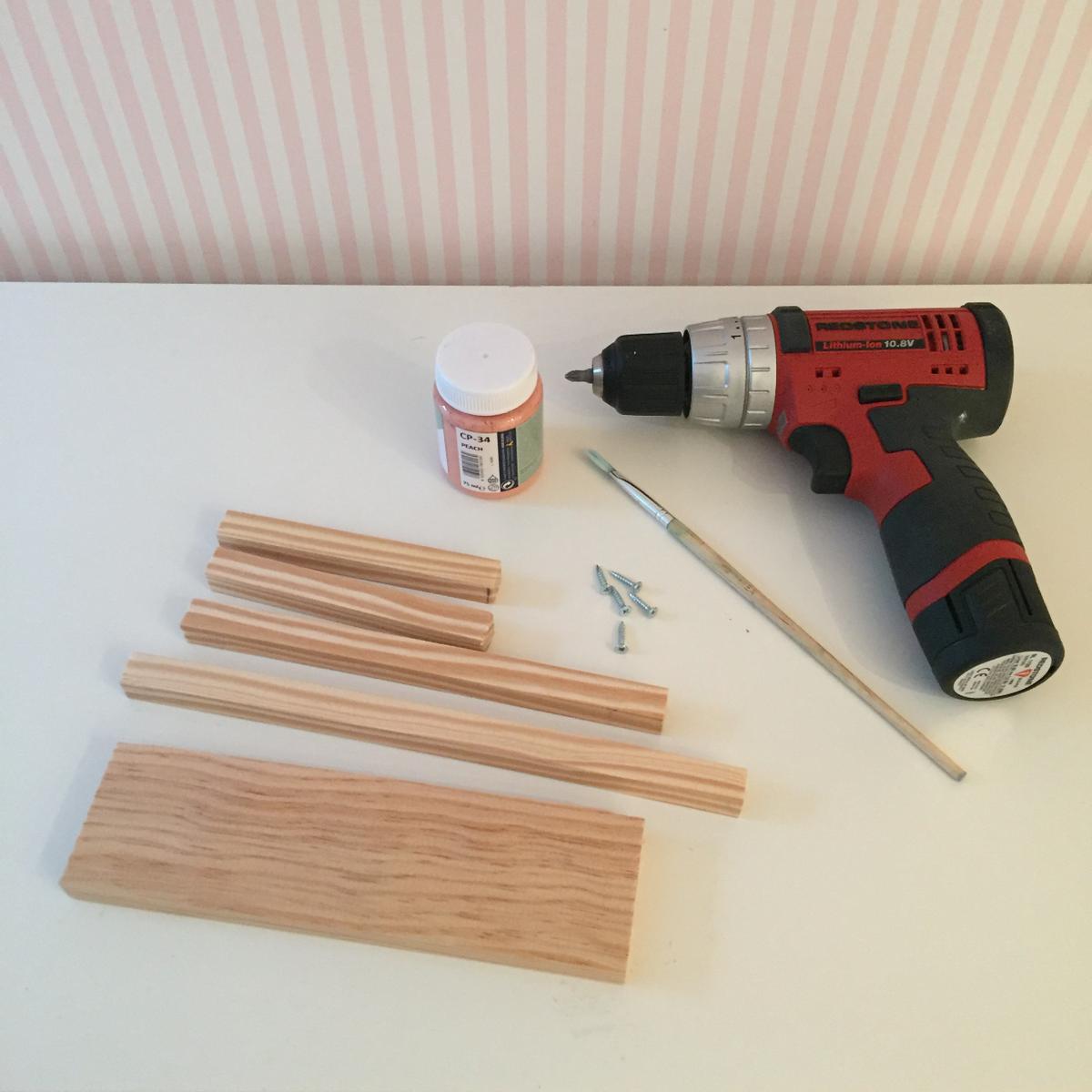 1-joyero_de_pie_de_madera_materiales