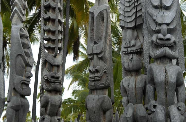tikis hawaianos