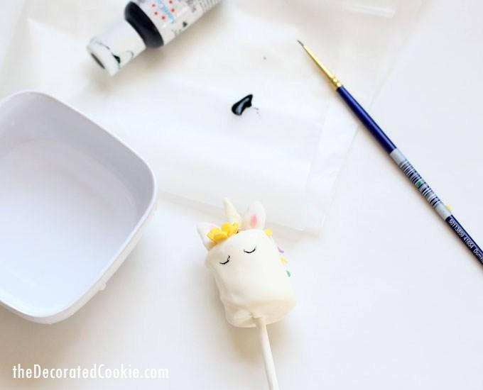 thedecoratedcookie.com/2017/01/unicorn-marshmallow-pops/