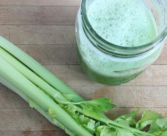 Zumo detox con apio