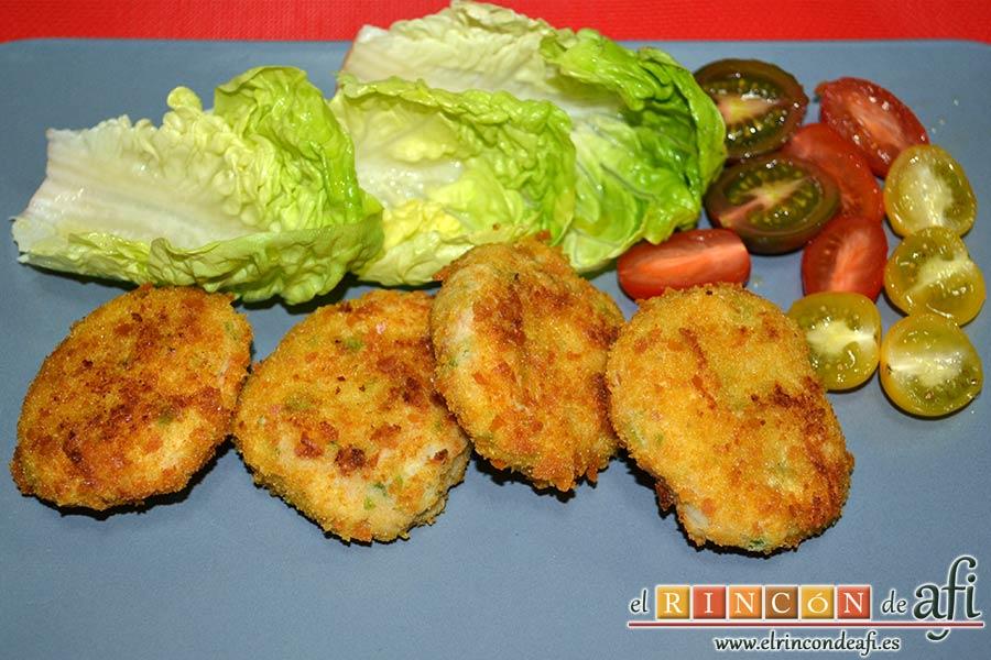 Tortitas de atún y papas, sugerencia de presentación