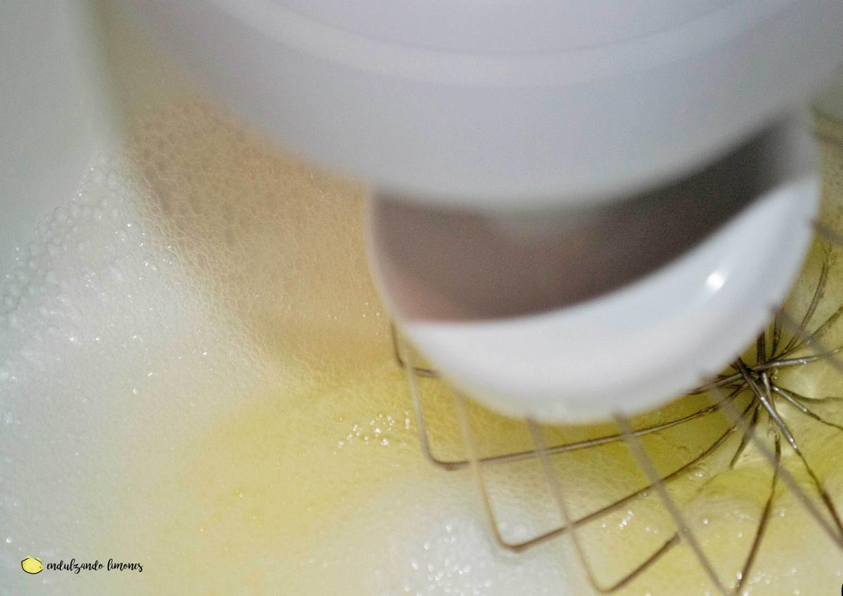 Sencillo merengue estilo francés