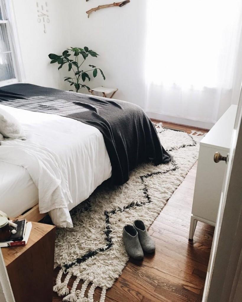 Renovar un dormitorio de estilo nórdico alfombras Beni Ouarain