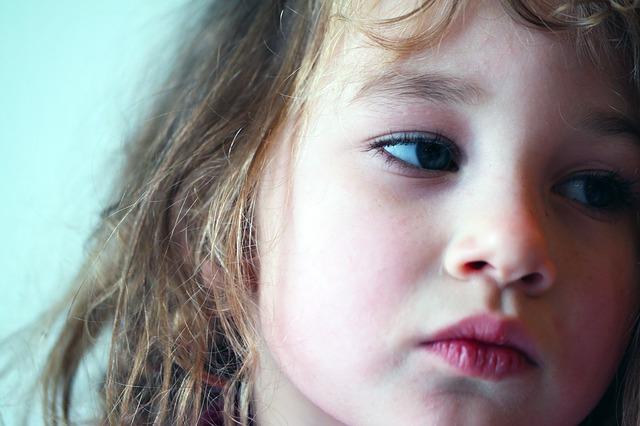 girl-sad-niña-triste