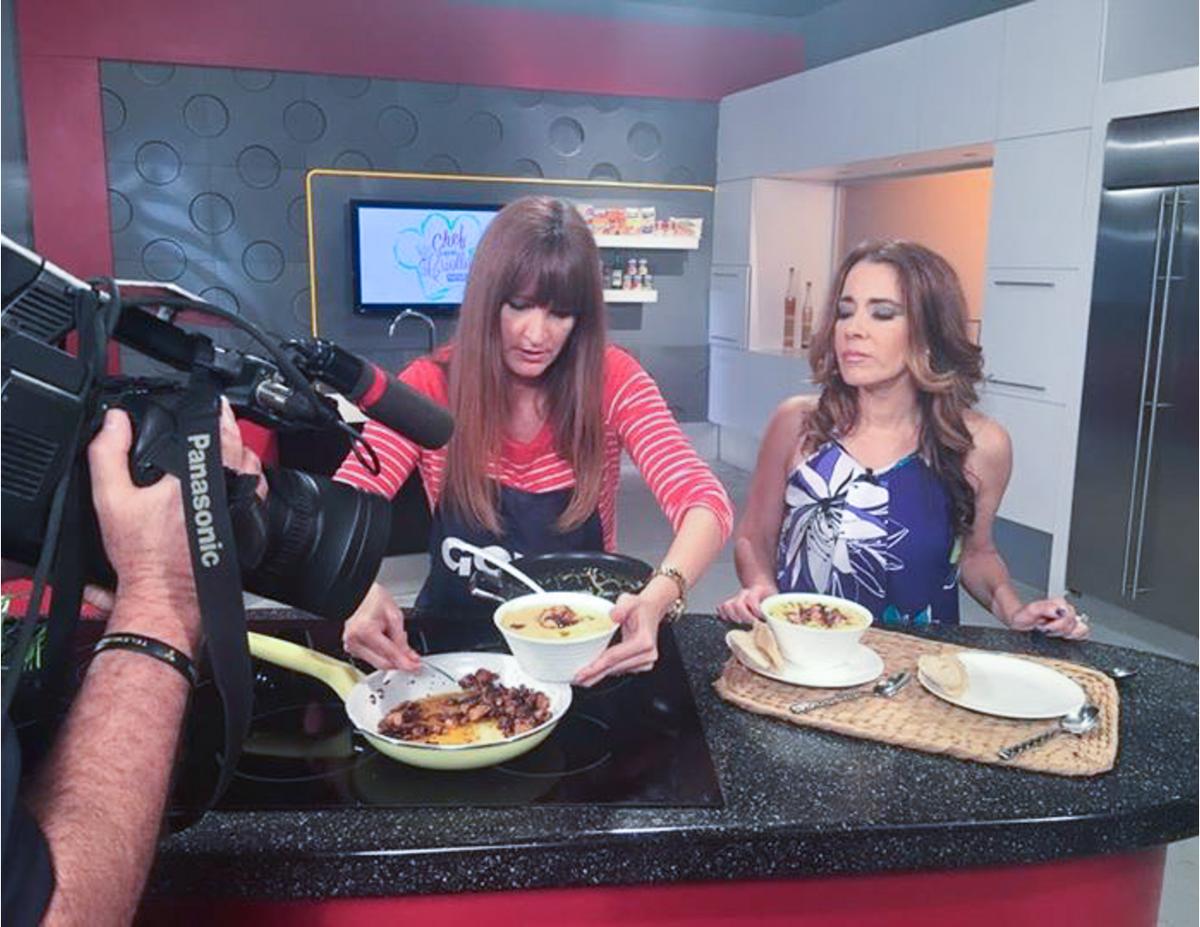 Receta de Pulpo a la Gallega sobre una crema de papas con chorizo.