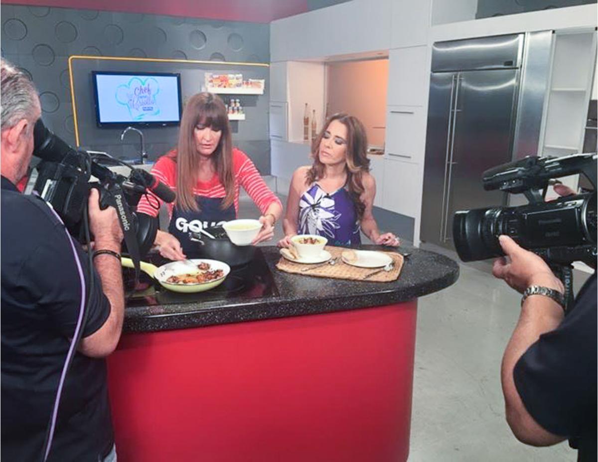 Receta de Pulpo a la Gallega sobre una crema de papas con chorizo.