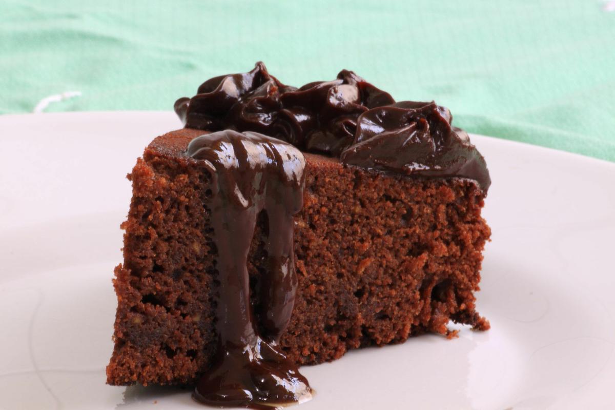 bizcocho de chocolate y naranja con ganache de chocolate