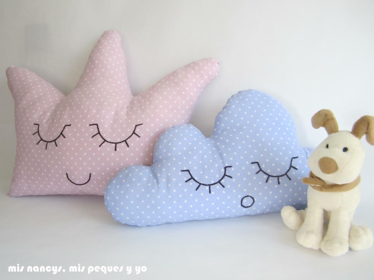 mis nancys, mis peques y yo, cojines dormilones nube y corona con perrito