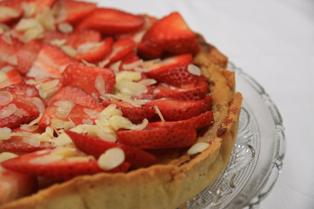 tarta de fresas y almendra