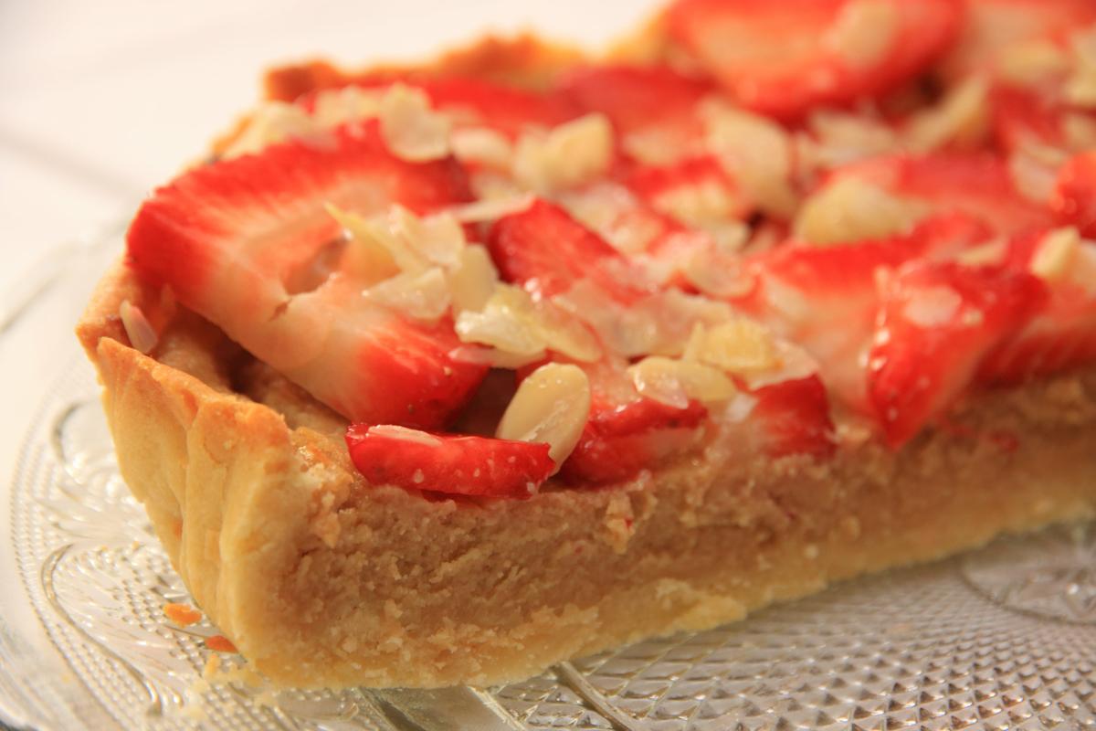 tarta de fresas y almendra