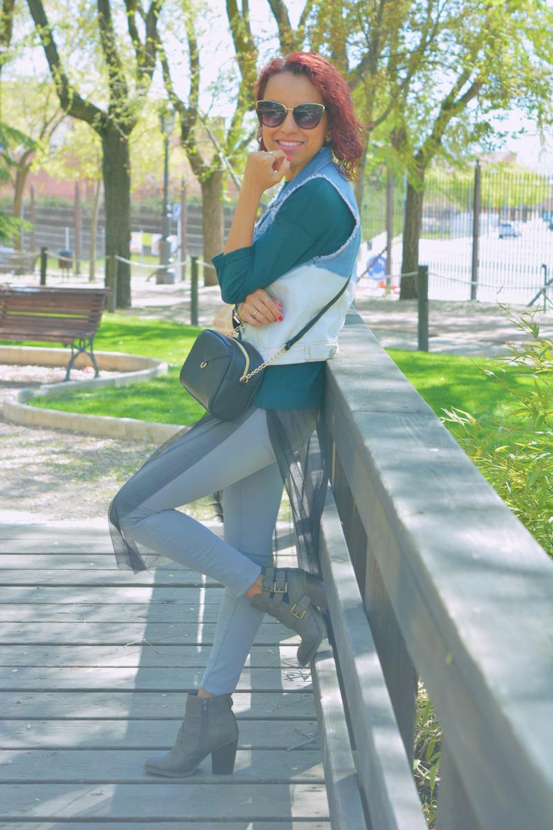 Camiseta verde botella con tul