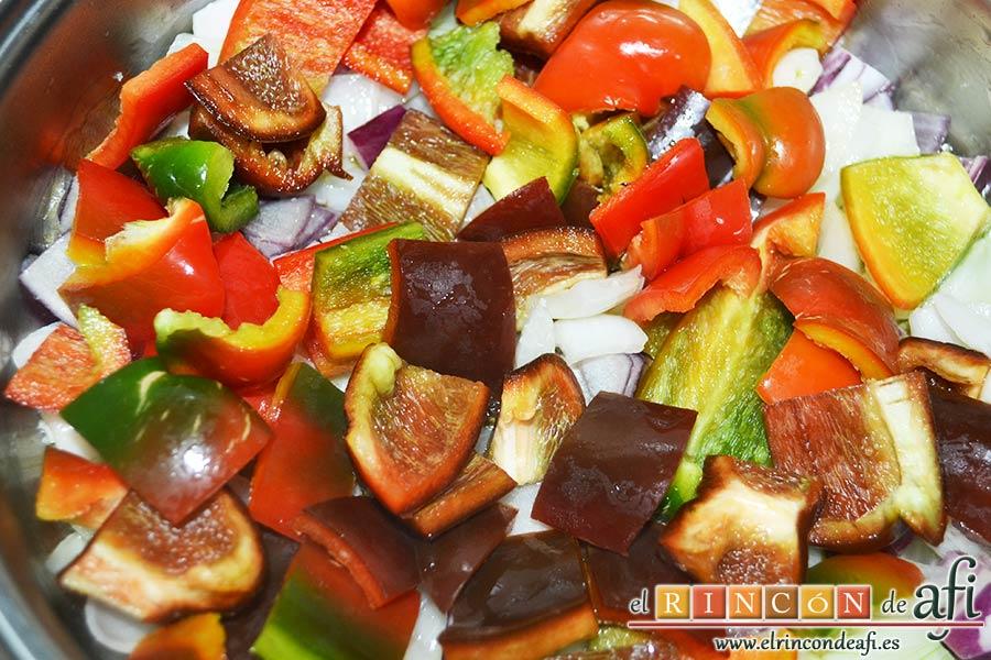 Pisto con bacalao y ajos tiernos, añadir el pimiento