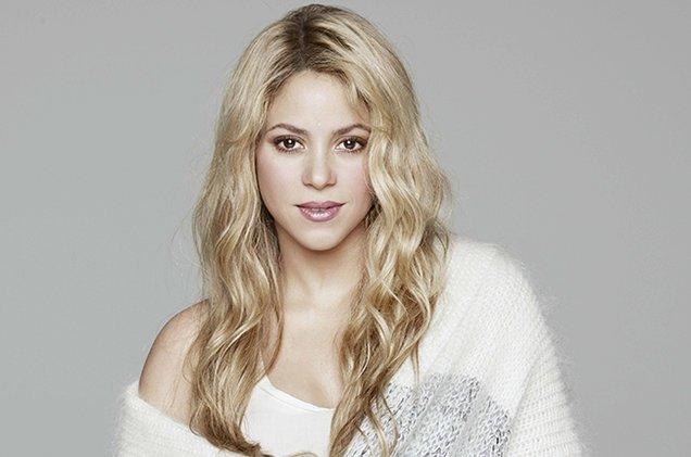 Shakira Presenta el Tema Me Enamoré