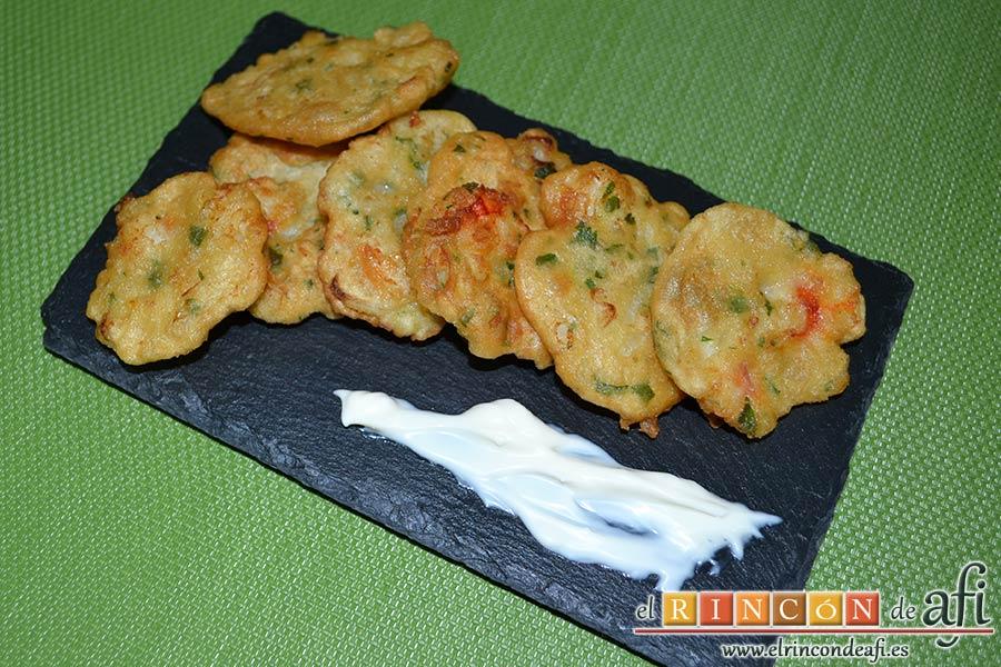 Tortillitas de gambones, sugerencia de presentación