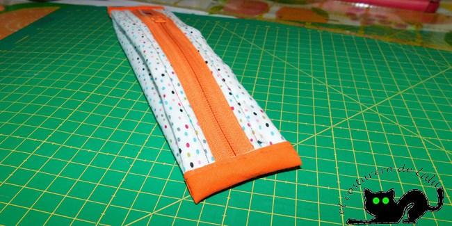 Ponemos la cinta al bies para rematar el trabajo