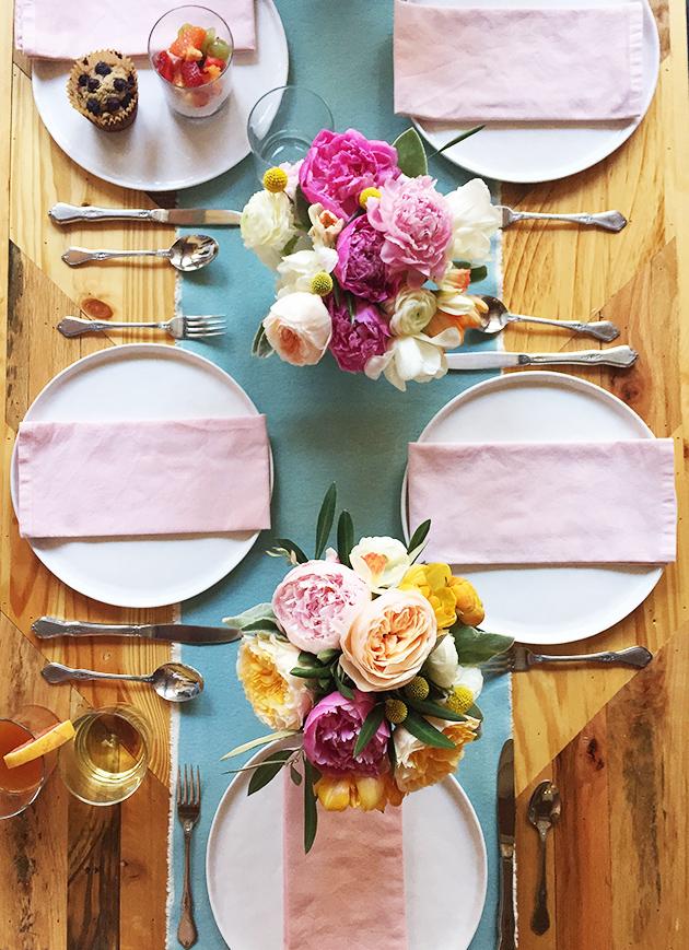 Decoracion de la mesa para primavera y pascua.