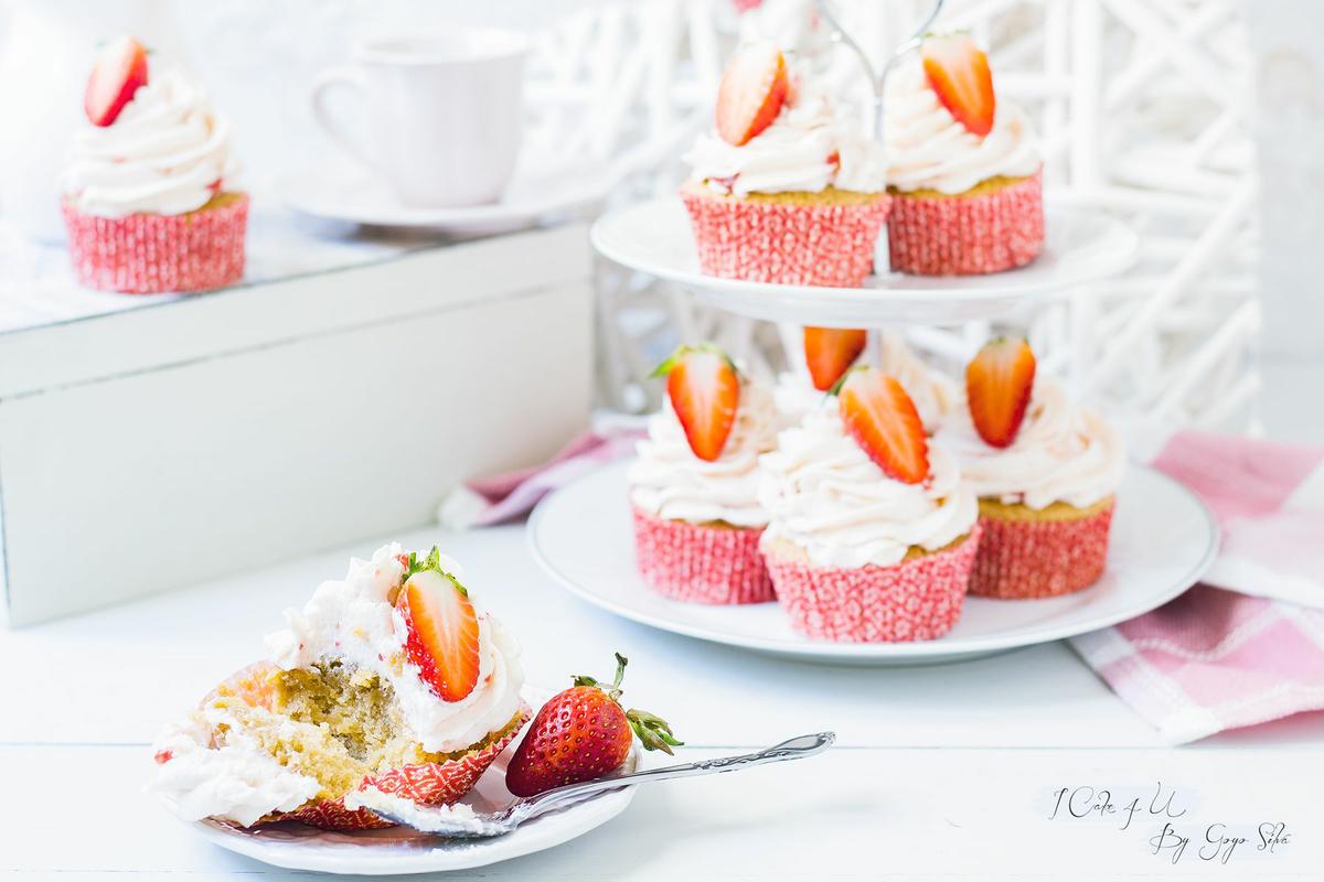 Cupcakes de Fresas y Almendra