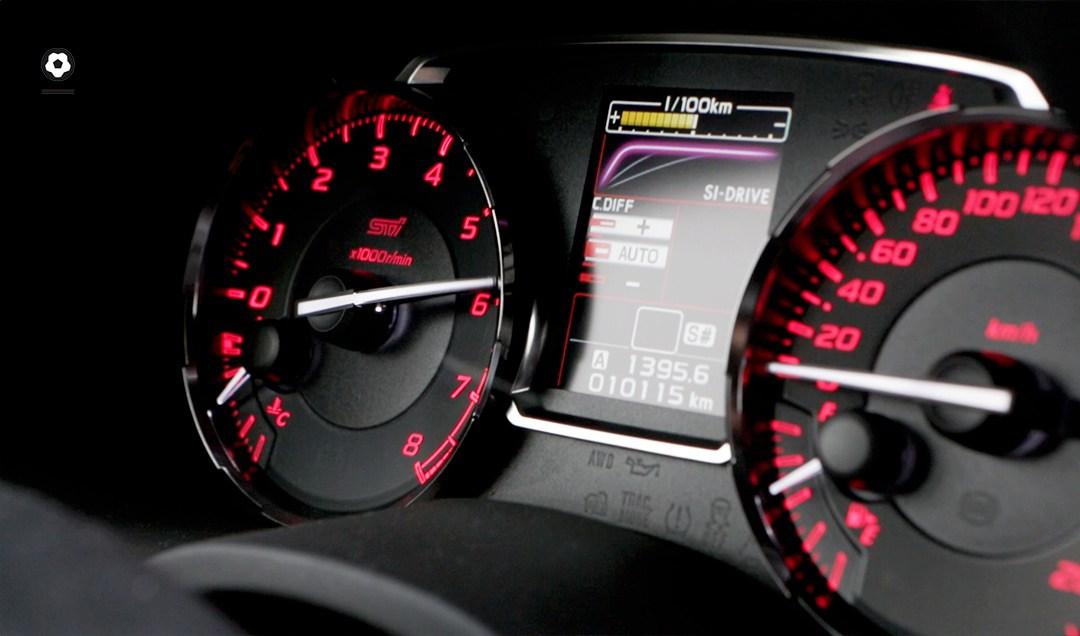 Pilotando un Subaru STI en el Circuito del Jarama