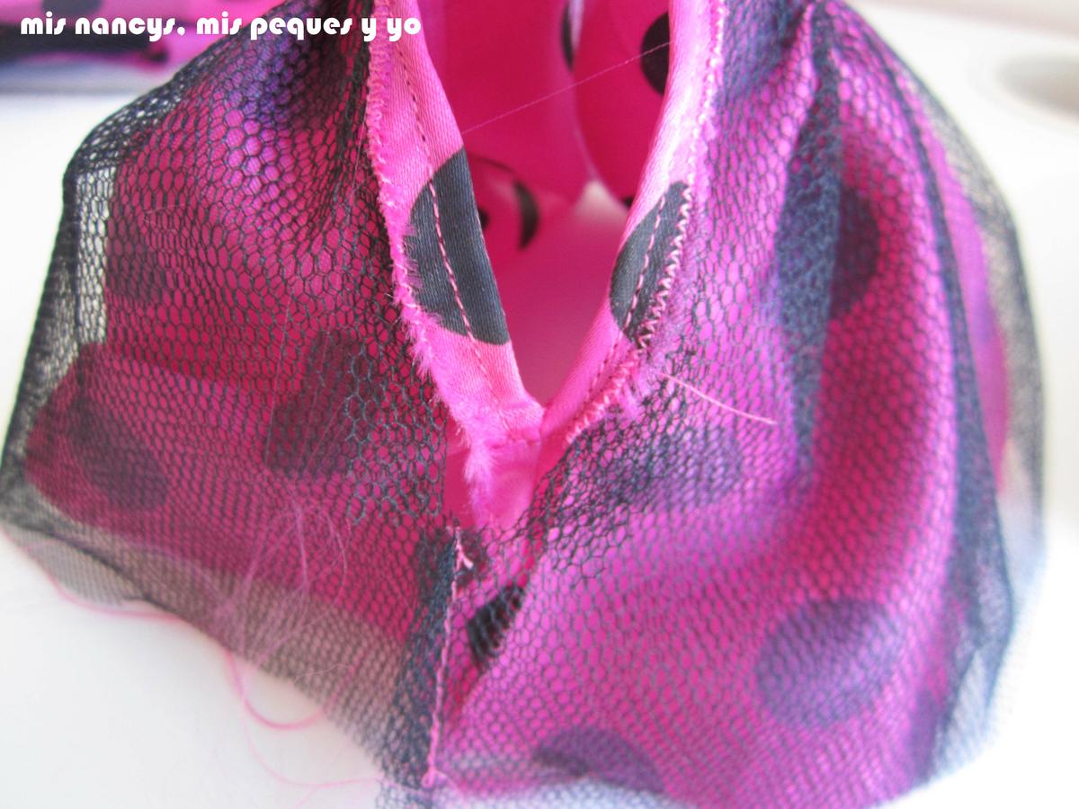 mis nancys, mis peques y yo, Tutorial falda fruncida con tul para Nancy y niñas, abertura de la falda por el interior