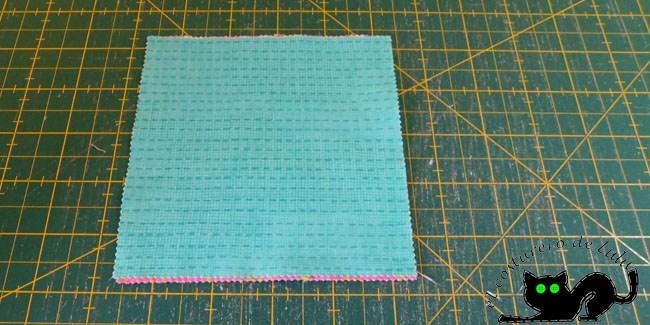 Preparamos las tres telas y las cuadramos bien