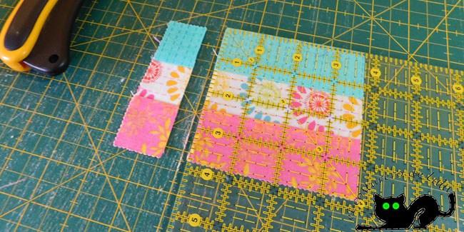 Corta el sobrante de tela para formar el cuadrado