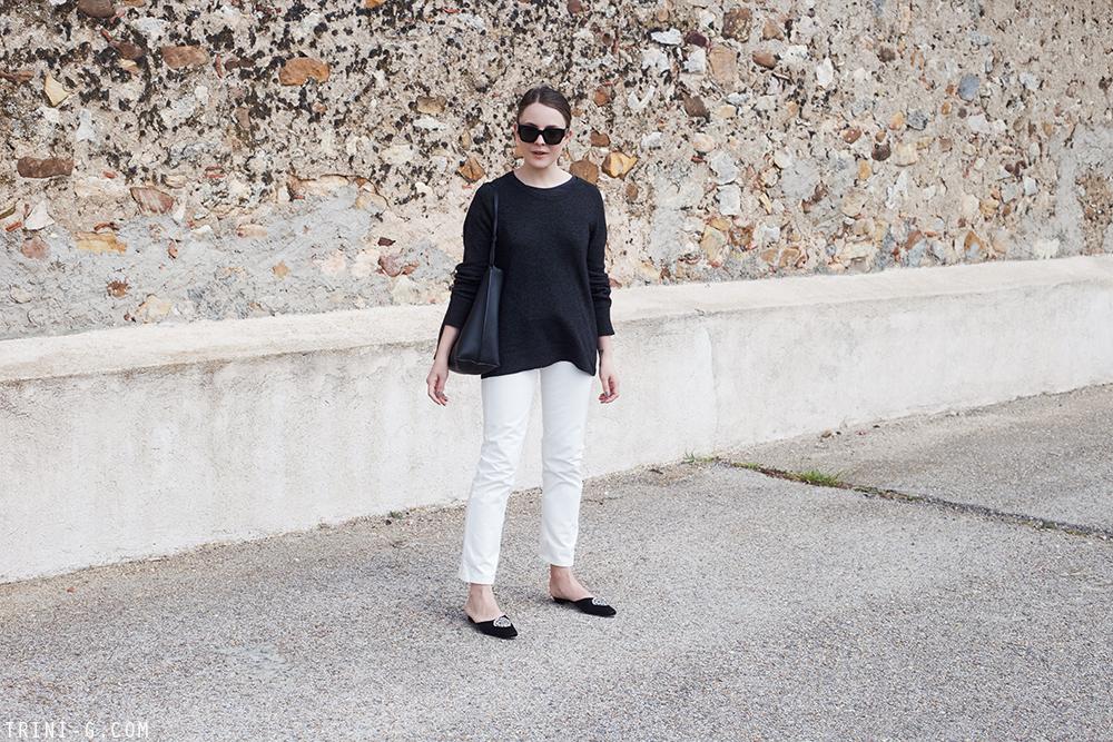 Trini | The Row jeans Manolo Blahnik slides