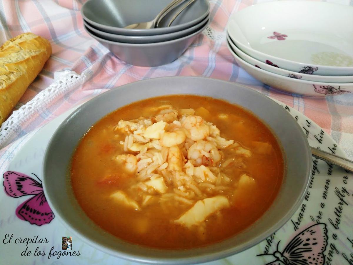 sopa de merluza y gambas