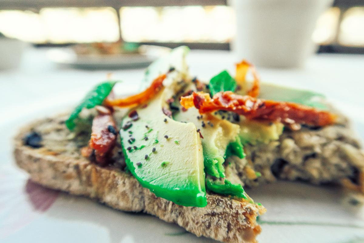 Pan sin gluten con aceitunas negras