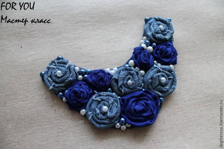 collar con flores de jeans