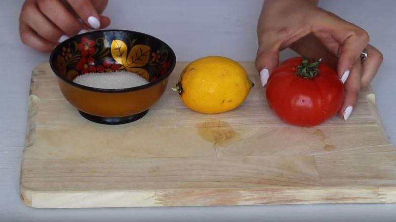 como hacer mascarilla de tomate para el acné