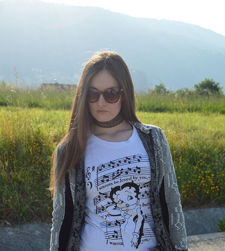 CAMISETA-BETTY-BOOP-LUZ-TIENE-UN-BLOG (8)