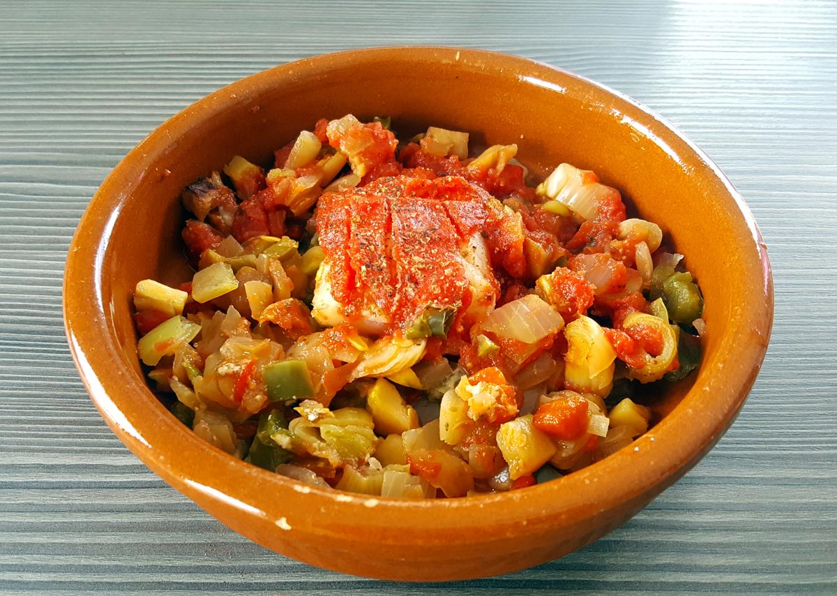 Bacalao con Verdura y tomate