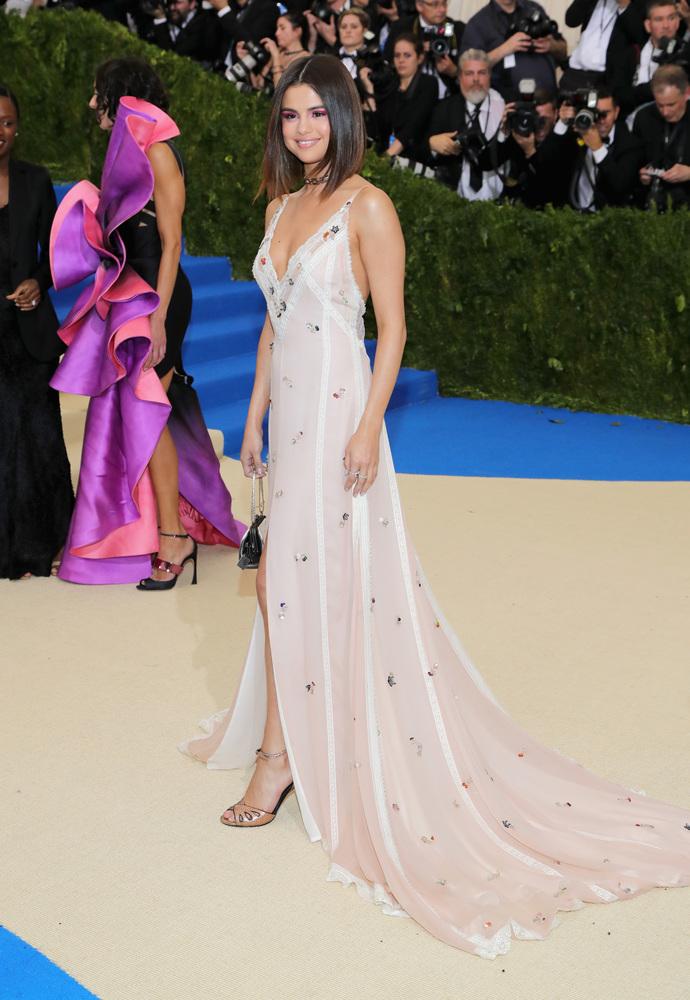 Selena Gomez - Mejores outfits y peores estilismos Gala Met 2017