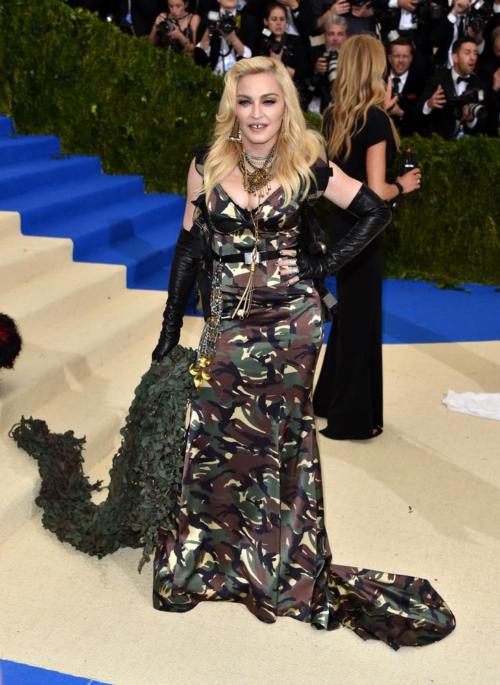 Madonna - Mejores outfits y peores estilismos Gala Met 2017