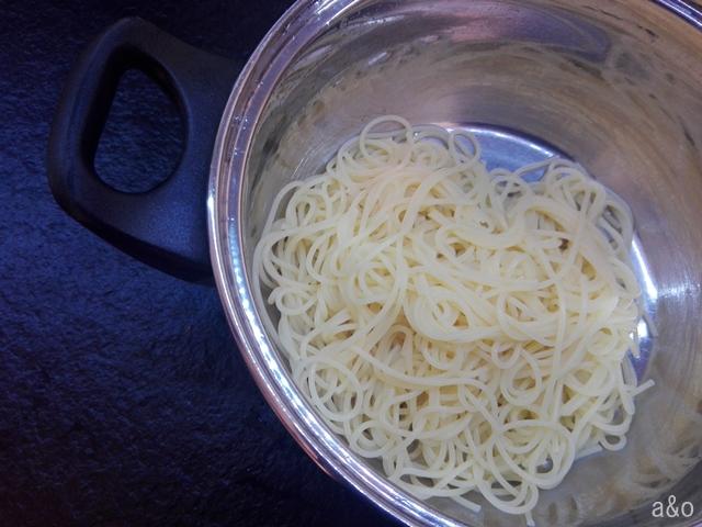 Cocemos los espaguetis.
