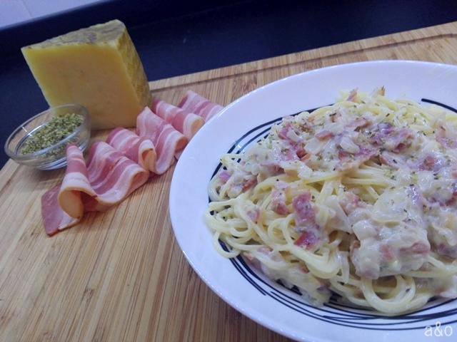 Espaguetis a la carbonara versión española.