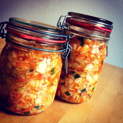 poke hawaiano, kimchi coreano