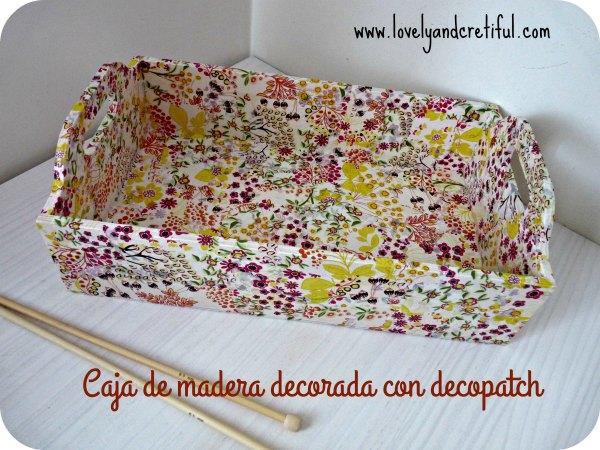 caja de madera decorada con papel decopatch decoupage