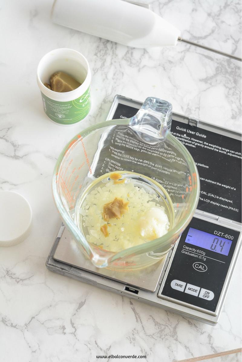 Imagen receta crema corporal de rosas