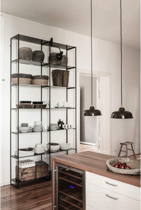 Ultima tecnología - una vinoteca - en cocina de soltero