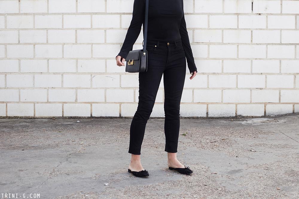 Trini |Khaite Kassandra jeans Manolo Blahnik shoes