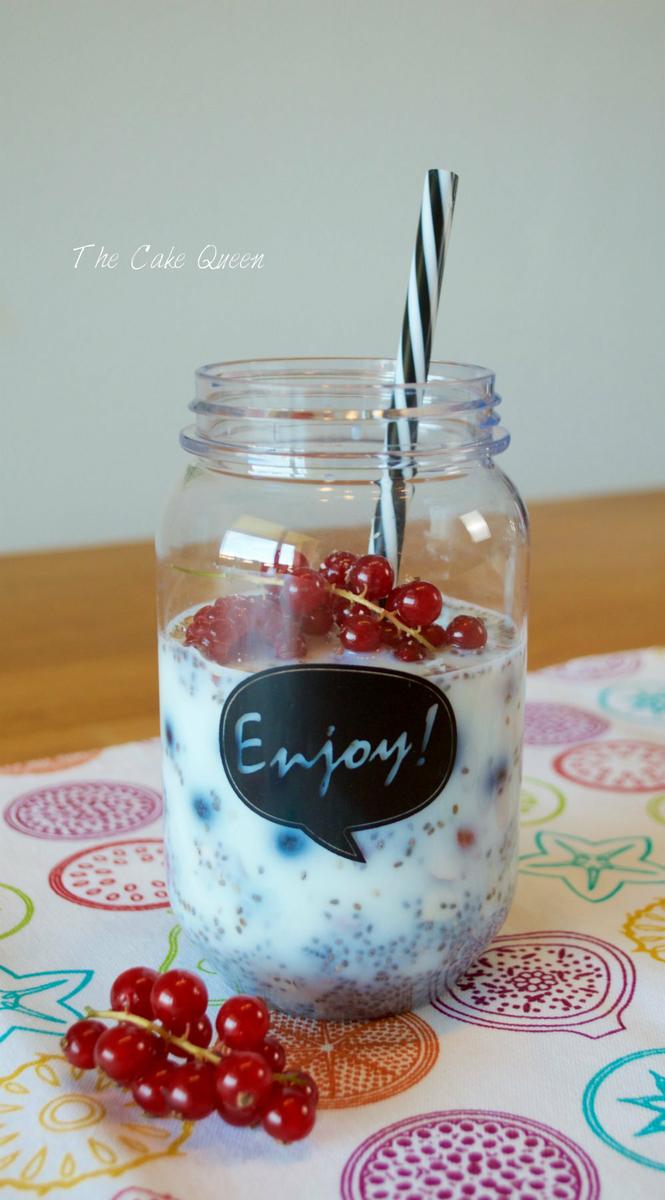 Batido de chia, almendras y frutas del bosque 