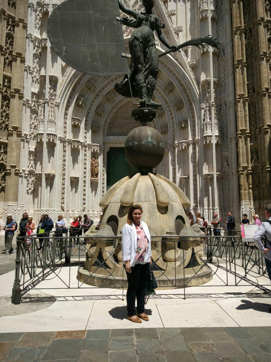 photo5832291268863043934