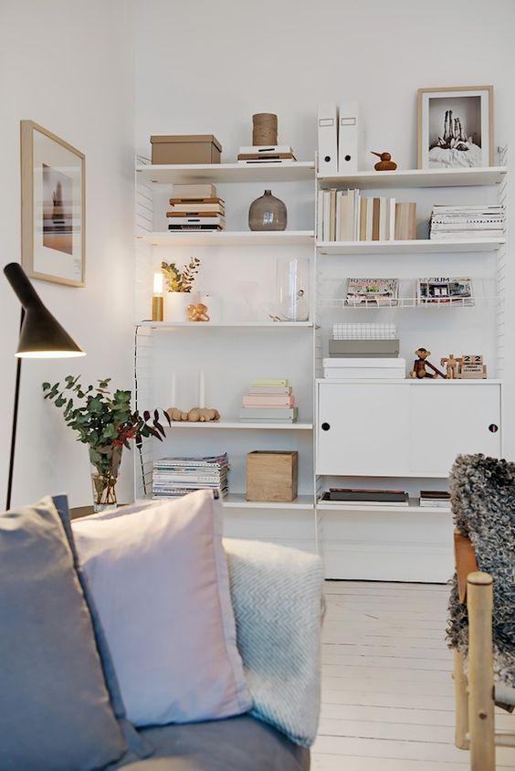 Decorar una estantería con estilo nórdico