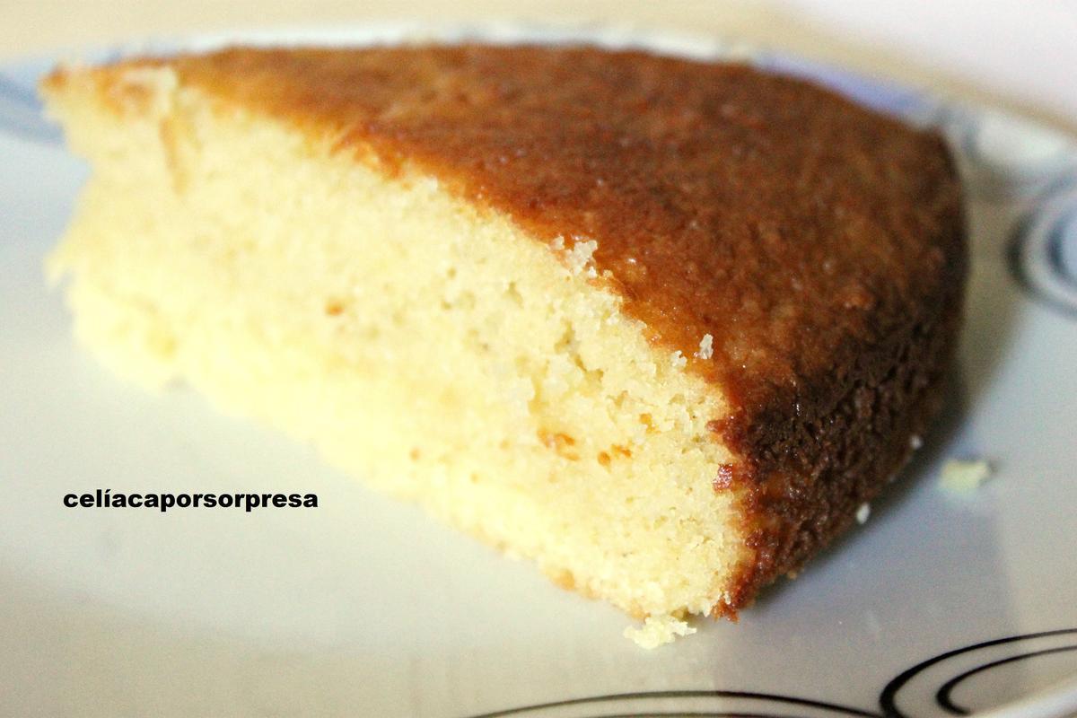 bizcocho-de-almendra-manzana-de-cerca