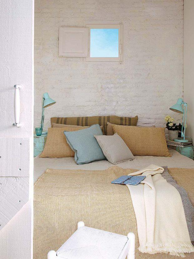 small bedroom turquoise