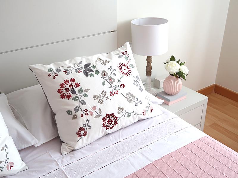 La decoración de mi dormitorio en ... ¡Blanco y Rosa!